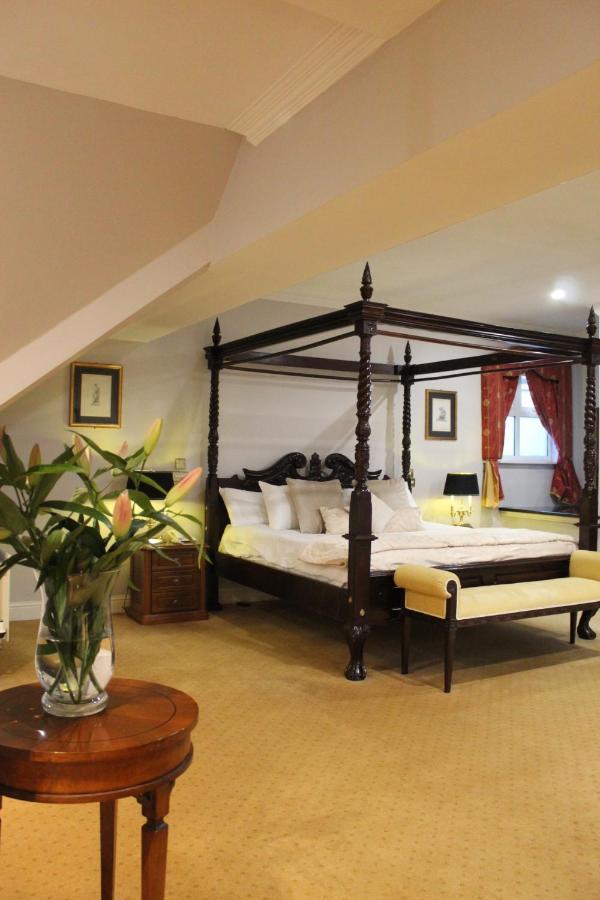 Abbey Court Hotel 3*