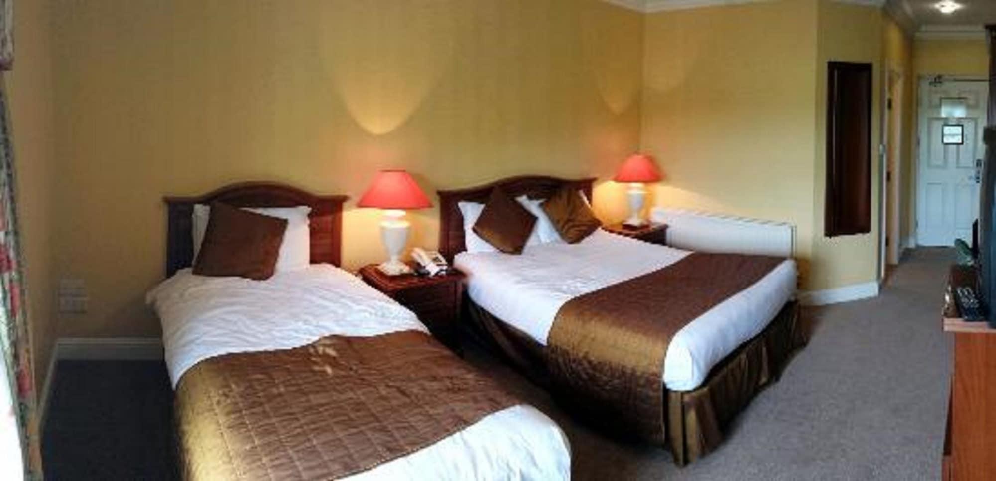 Abbey Court Hotel 3*